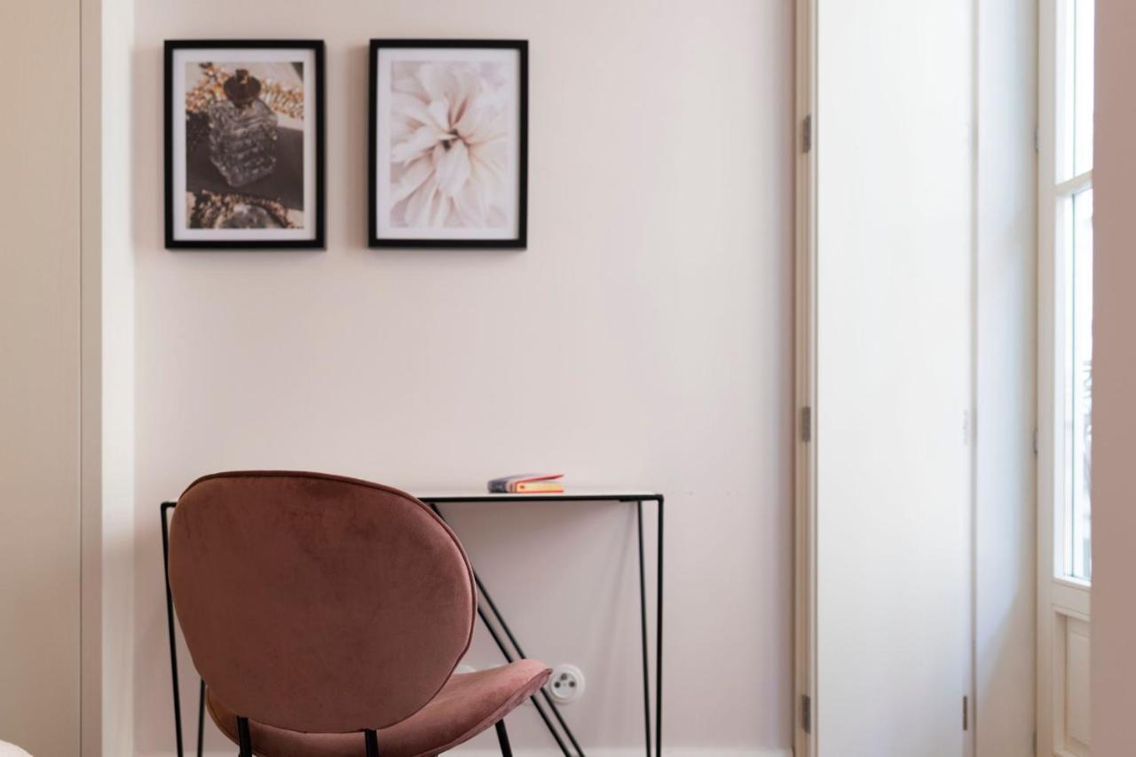 Mouzinho Luxury 3Br Flat L 5 Min Walk To Ribeira By Lovelystay Porto Luaran gambar